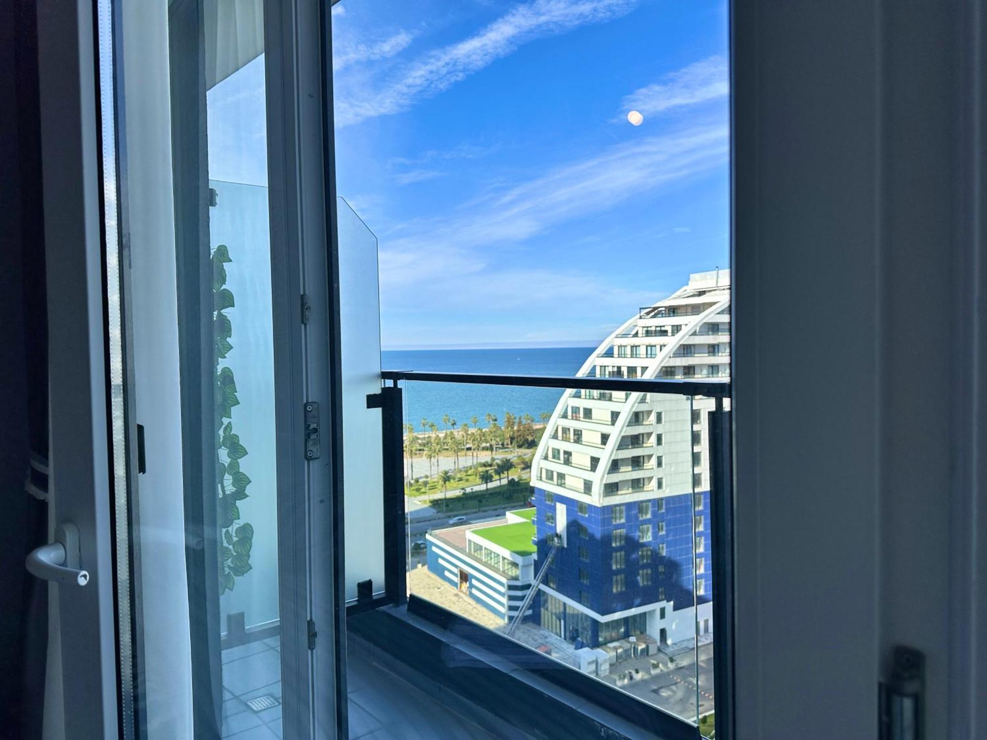 Batumi Boulevard Resort Rom bilde